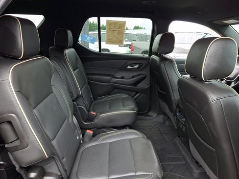 Used 2023 Chevrolet Traverse Premier AWD/4WD image 15