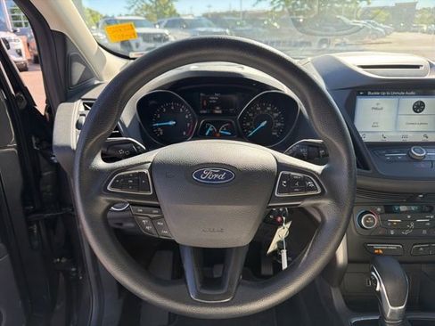 Used 2018 Ford Escape SE w/ SE Sync 3 Package AWD/4WD image 17