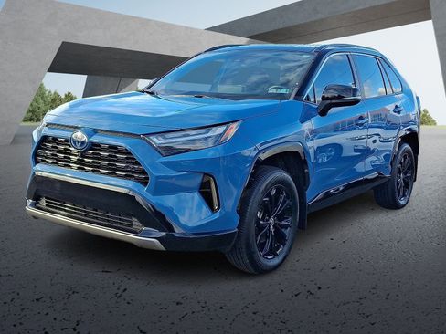 Certified 2022 Toyota RAV4 XSE image 3