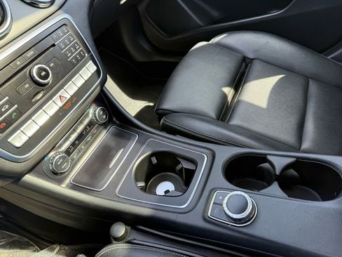 Used 2019 Mercedes-Benz GLA 250 4MATIC image 28