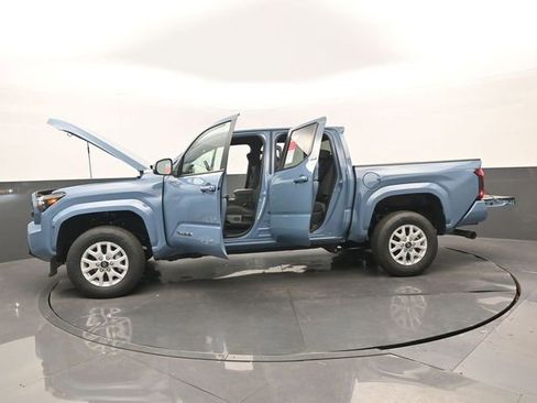 New 2026 Toyota Tacoma SR5 image 32