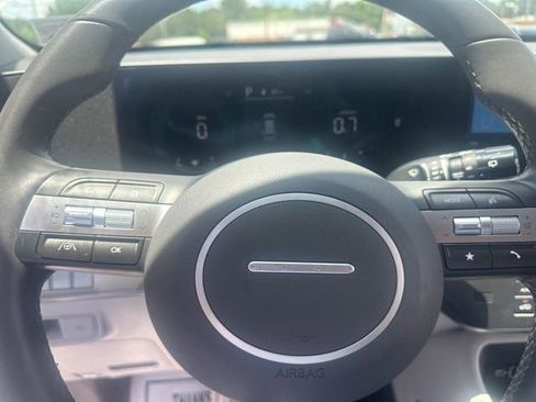 Used 2025 Hyundai Kona SEL FWD image 11