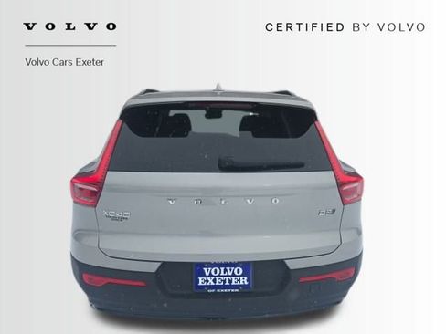Certified 2023 Volvo XC40 B5 Plus w/ Driver Assist Package image 9