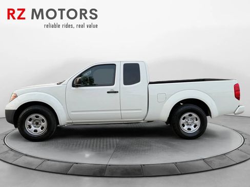 Used 2021 Nissan Frontier S RWD image 2