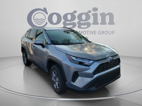 Used 2023 Toyota RAV4 XLE w/ Convenience Package FWD image 8