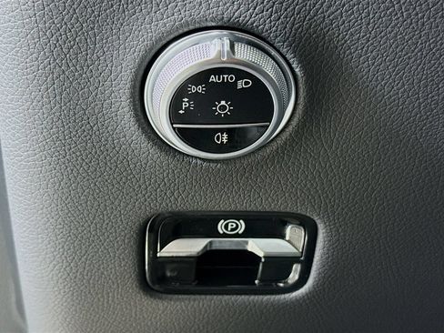 Used 2026 Mercedes-Benz GLC 300 4MATIC image 10