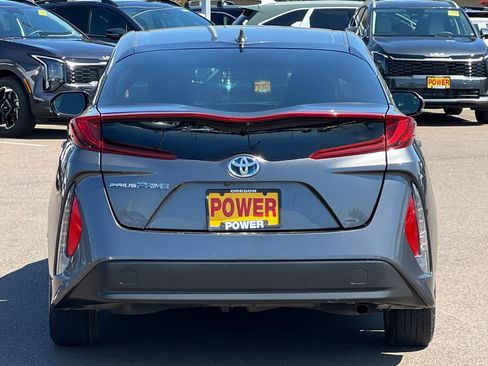 Used 2018 Toyota Prius Prime Premium image 5