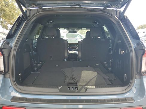 Certified 2025 Ford Explorer ST image 9