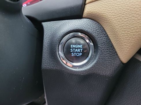 Used 2022 Toyota RAV4 XLE image 26