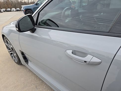 Used 2020 Kia Stinger GT2 image 26