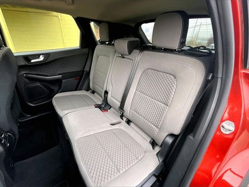 Used 2020 Ford Escape SE image 22