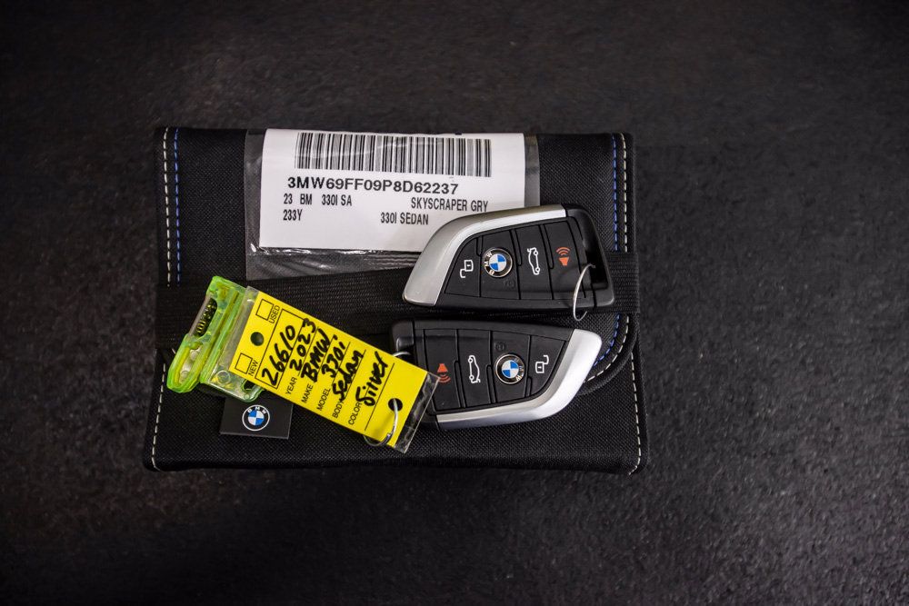 Used 2023 BMW 330i Sedan w/ Driving Assistance Package RWD image 45