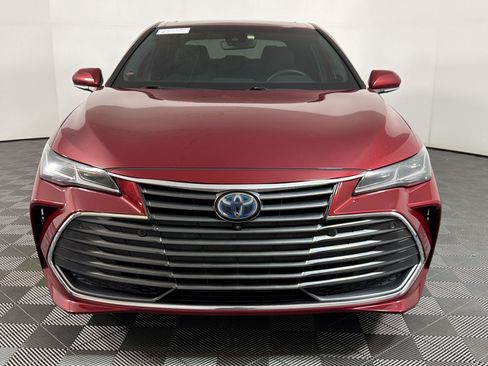 Used 2022 Toyota Avalon Limited w/ Advanced Safety Package FWD image 5
