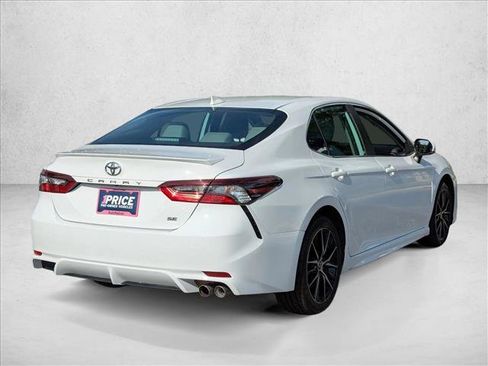 Used 2023 Toyota Camry SE image 5