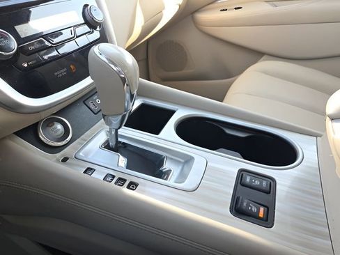 Used 2018 Nissan Murano SL w/ Moonroof Package image 28