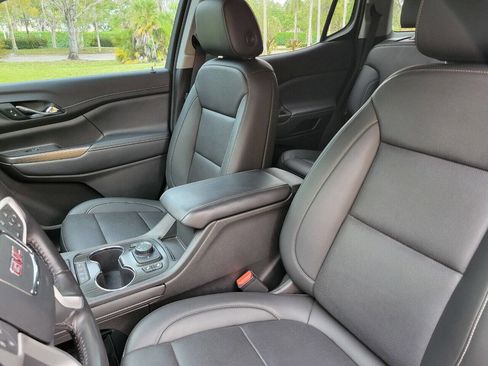 Used 2021 GMC Acadia SLT w/ Trailering Package image 17