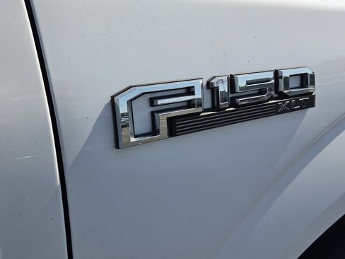 Used 2018 Ford F150 XLT w/ Equipment Group 302A Luxury AWD/4WD image 15