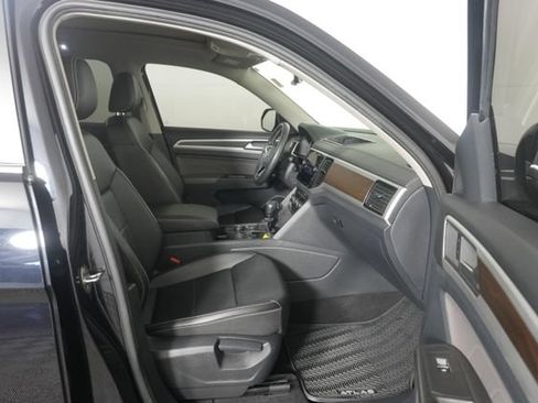 Used 2022 Volkswagen Atlas SE AWD/4WD image 28