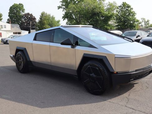 Used 2024 Tesla Cybertruck Cyberbeast AWD/4WD image 3