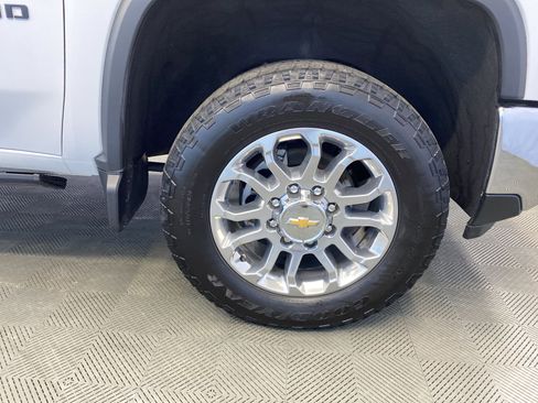 Used 2024 Chevrolet Silverado 2500 LTZ w/ LTZ Convenience Package image 37