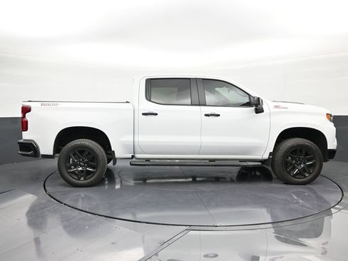 Used 2026 Chevrolet Silverado 1500 LT Trail Boss w/ LT Trail Boss Premium Package AWD/4WD image 6