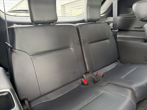 Used 2025 Mitsubishi Outlander SE image 32