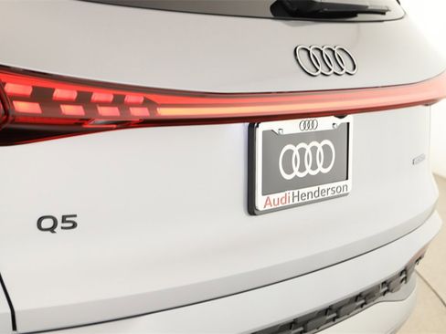 New 2025 Audi Q5 2.0T Premium Plus image 28