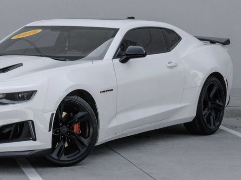 Used 2018 Chevrolet Camaro SS w/ Redline Edition RWD image 9