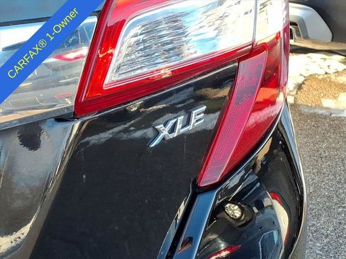 Used 2013 Toyota Camry XLE image 11