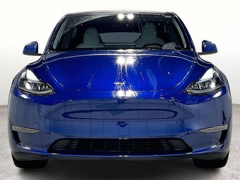 Used 2024 Tesla Model Y Long Range AWD/4WD image 4