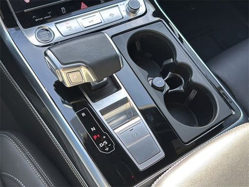 Used 2025 Audi Q7 3.0T Prestige w/ Prestige Package image 21