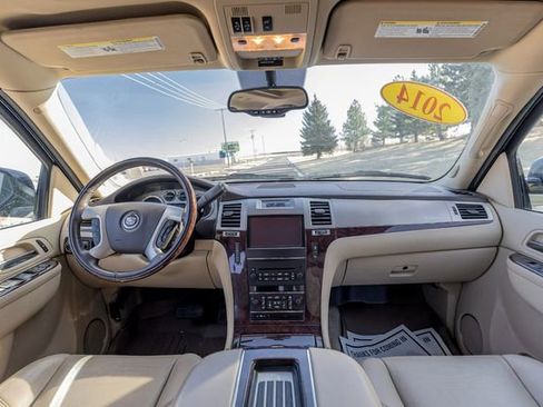 Used 2014 Cadillac Escalade Luxury image 22