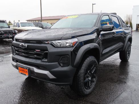 New 2025 Chevrolet Colorado Trail Boss w/ Midnight Edition image 3