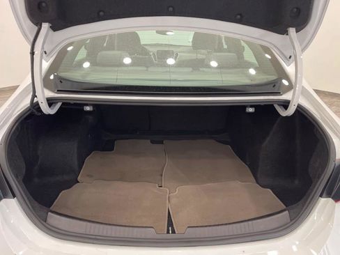 Used 2022 Chevrolet Malibu LT image 38