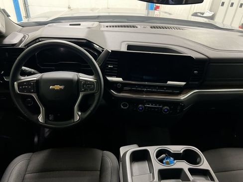 Used 2024 Chevrolet Silverado 1500 LT AWD/4WD image 10
