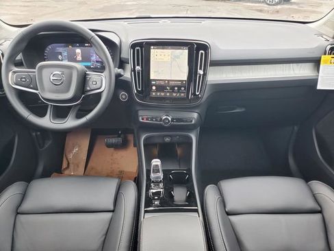 New 2026 Volvo XC40 B5 Plus w/ Protection Package Premier image 27