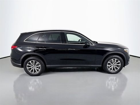 Used 2026 Mercedes-Benz GLC 300 4MATIC image 8
