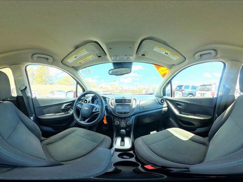 Used 2015 Chevrolet Trax LS w/ LPO, Cargo Package image 29