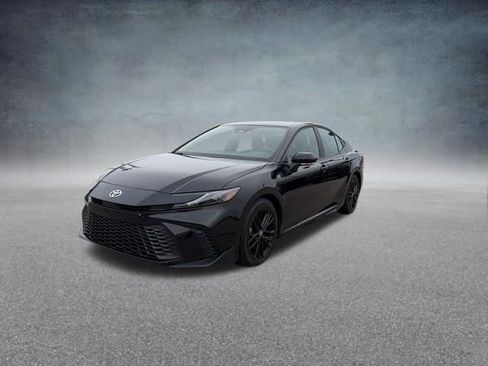 Used 2025 Toyota Camry SE FWD image 14