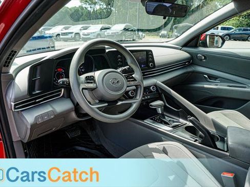 Used 2022 Hyundai Elantra SEL FWD image 19