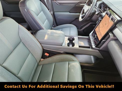 New 2025 GMC Acadia AT4 w/ Super Cruise Package image 10