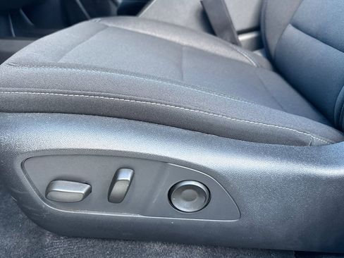 Used 2026 Chevrolet Equinox EV LT image 14