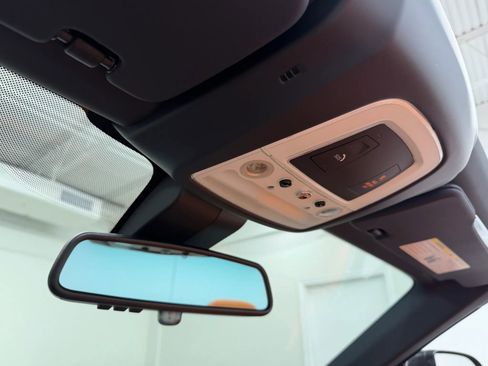 Used 2017 Rolls-Royce Dawn RWD image 27