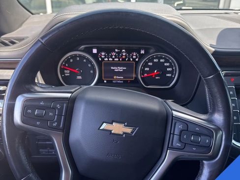 Used 2021 Chevrolet Suburban Premier w/ Premium Package AWD/4WD image 7
