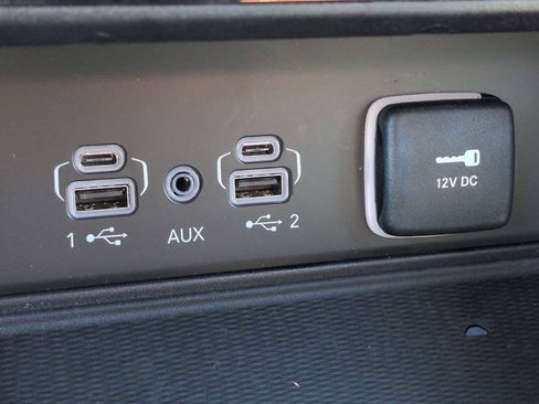 Used 2023 Jeep Grand Cherokee Altitude image 30