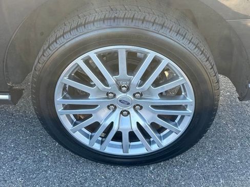 Certified 2024 Ford Expedition Limited AWD/4WD image 5