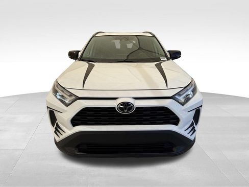 Used 2022 Toyota RAV4 XLE w/ Convenience Package AWD/4WD image 4