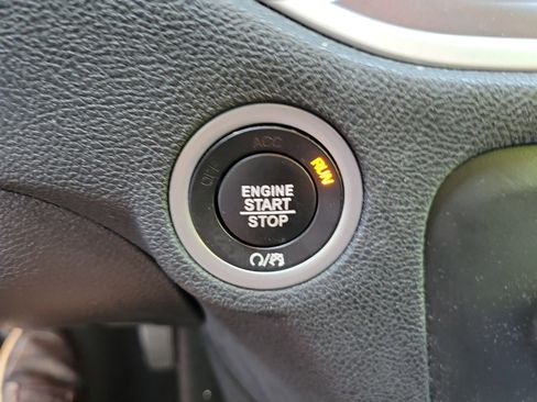 Used 2019 Dodge Charger SXT RWD image 20