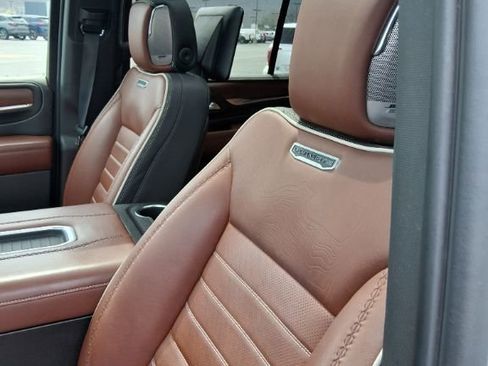Used 2024 GMC Yukon Denali Ultimate AWD/4WD image 14