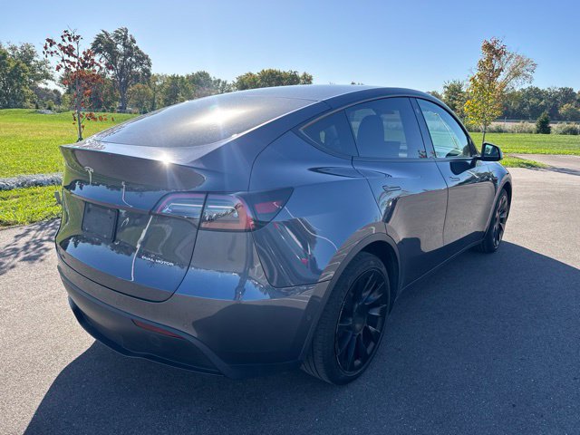 Used 2021 Tesla Model Y Long Range AWD/4WD image 3